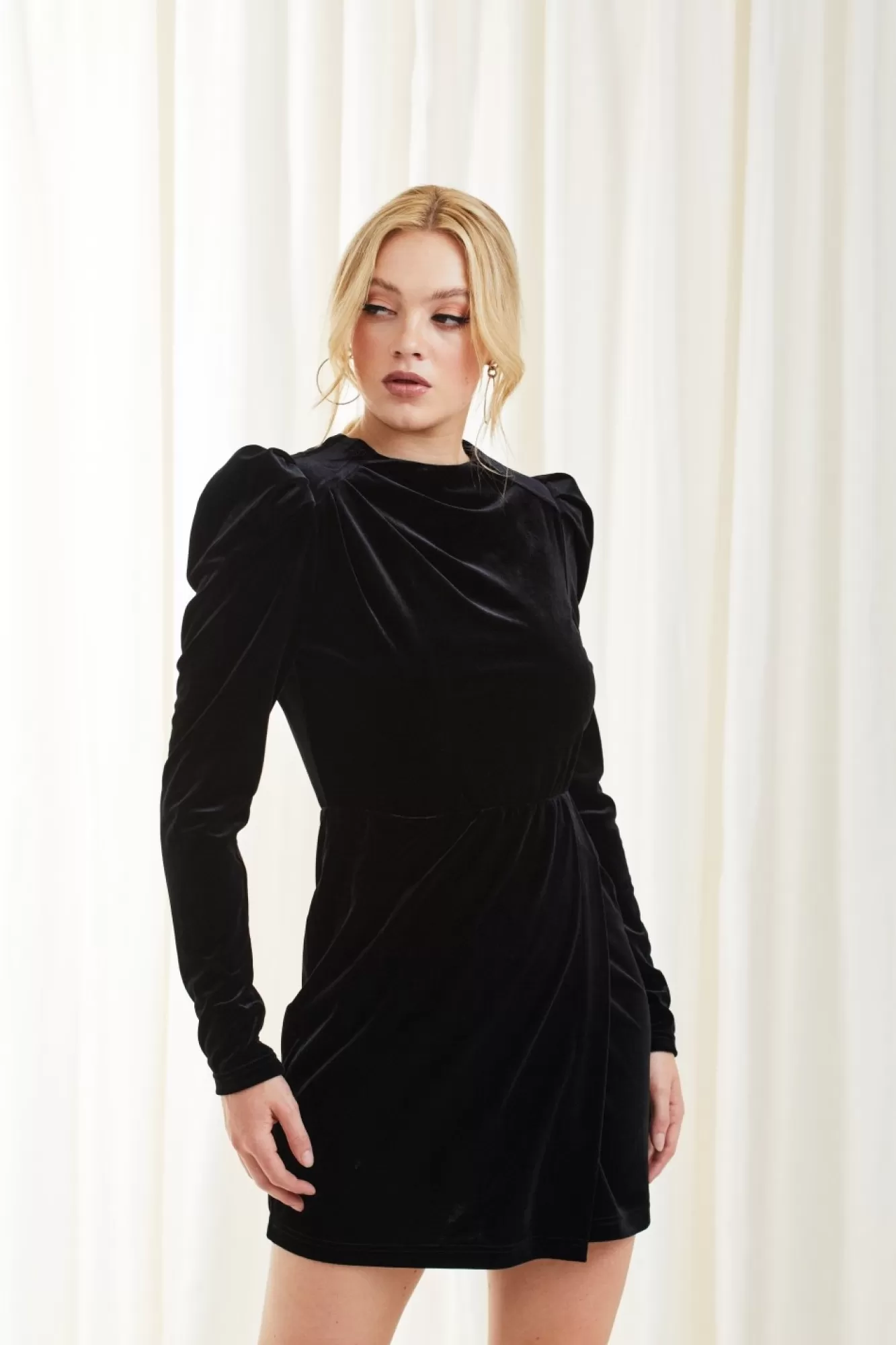 Mini Dresses^Double Second Shoulder Pad Velvet Dress Black