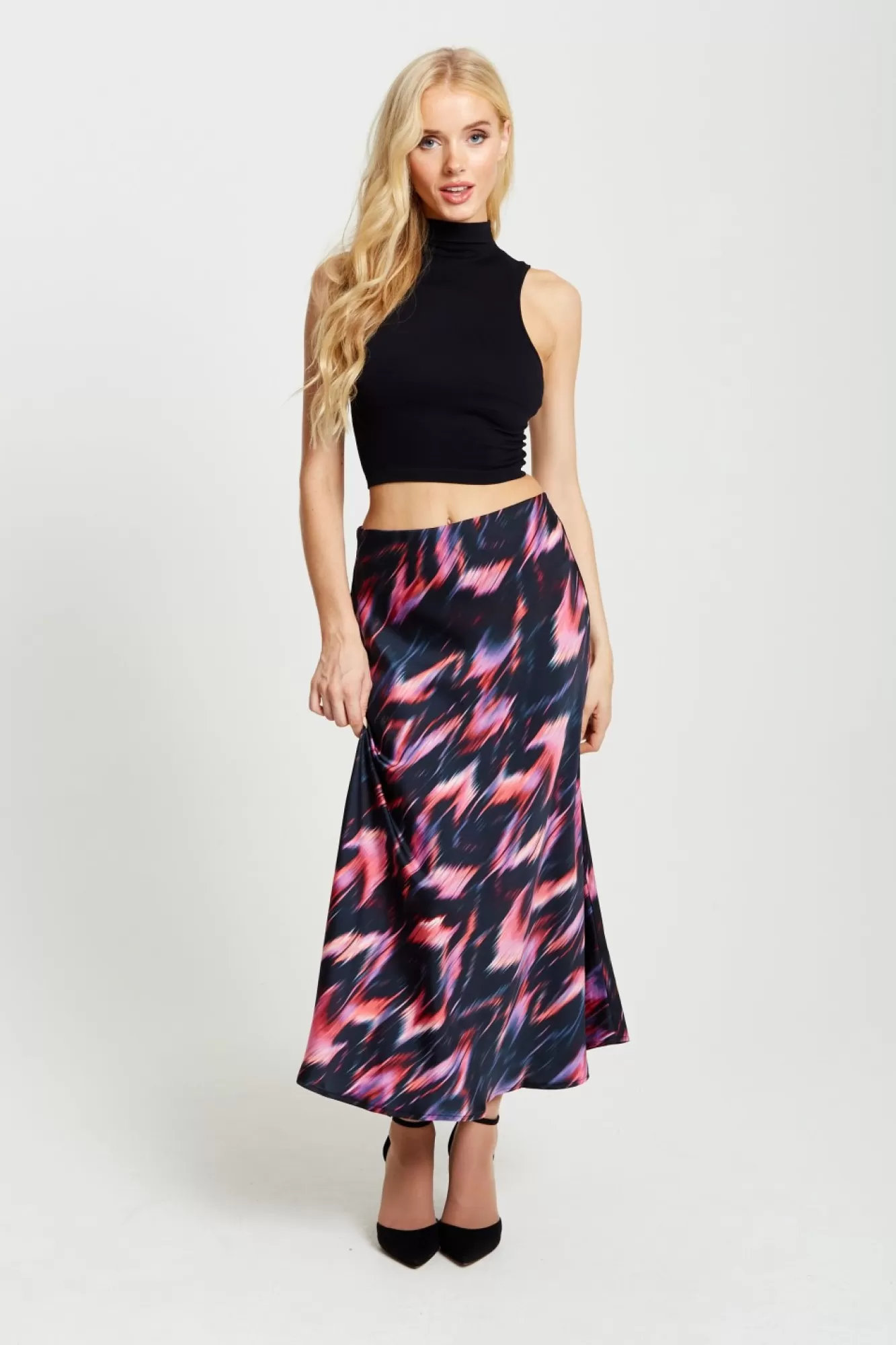 Skirts^Liquorish Abstract Ikat Print Midi Skirt In Black And Pink Blackpink