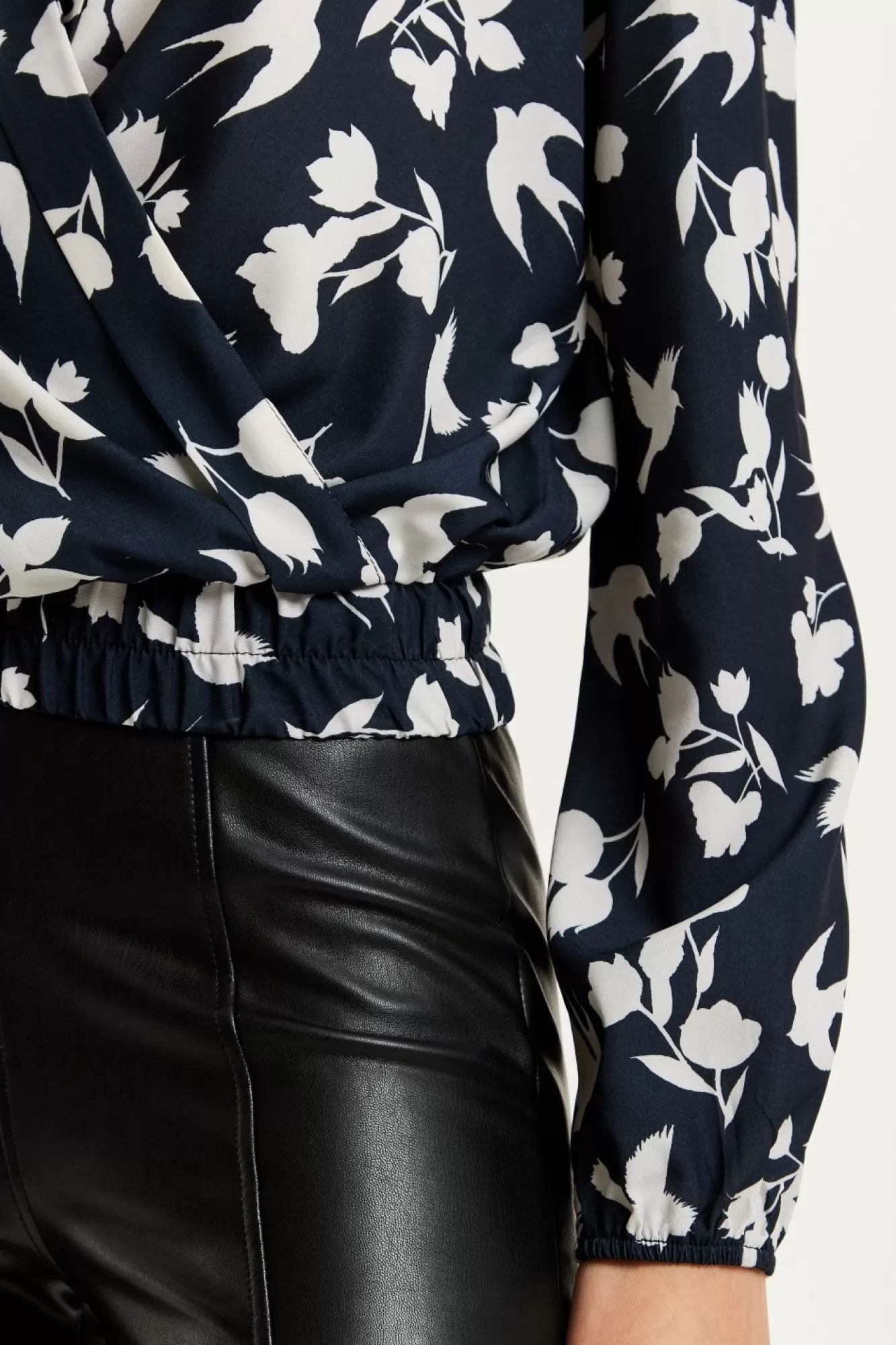 Blouses^Liquorish Floral And Bird Print Wrap Top In Black