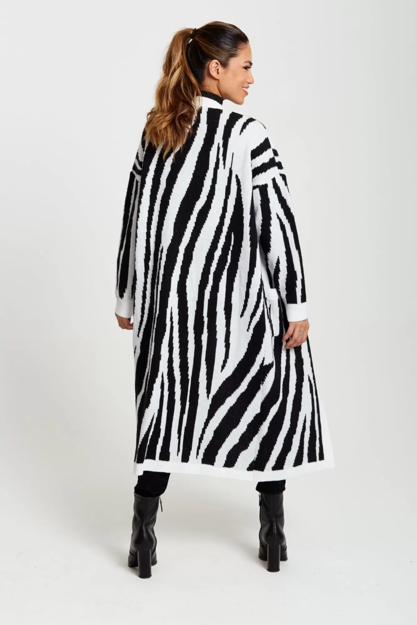 Cardigans^Liquorish Longline Cardigan In Black And White Zebra Pattern Blackwhite