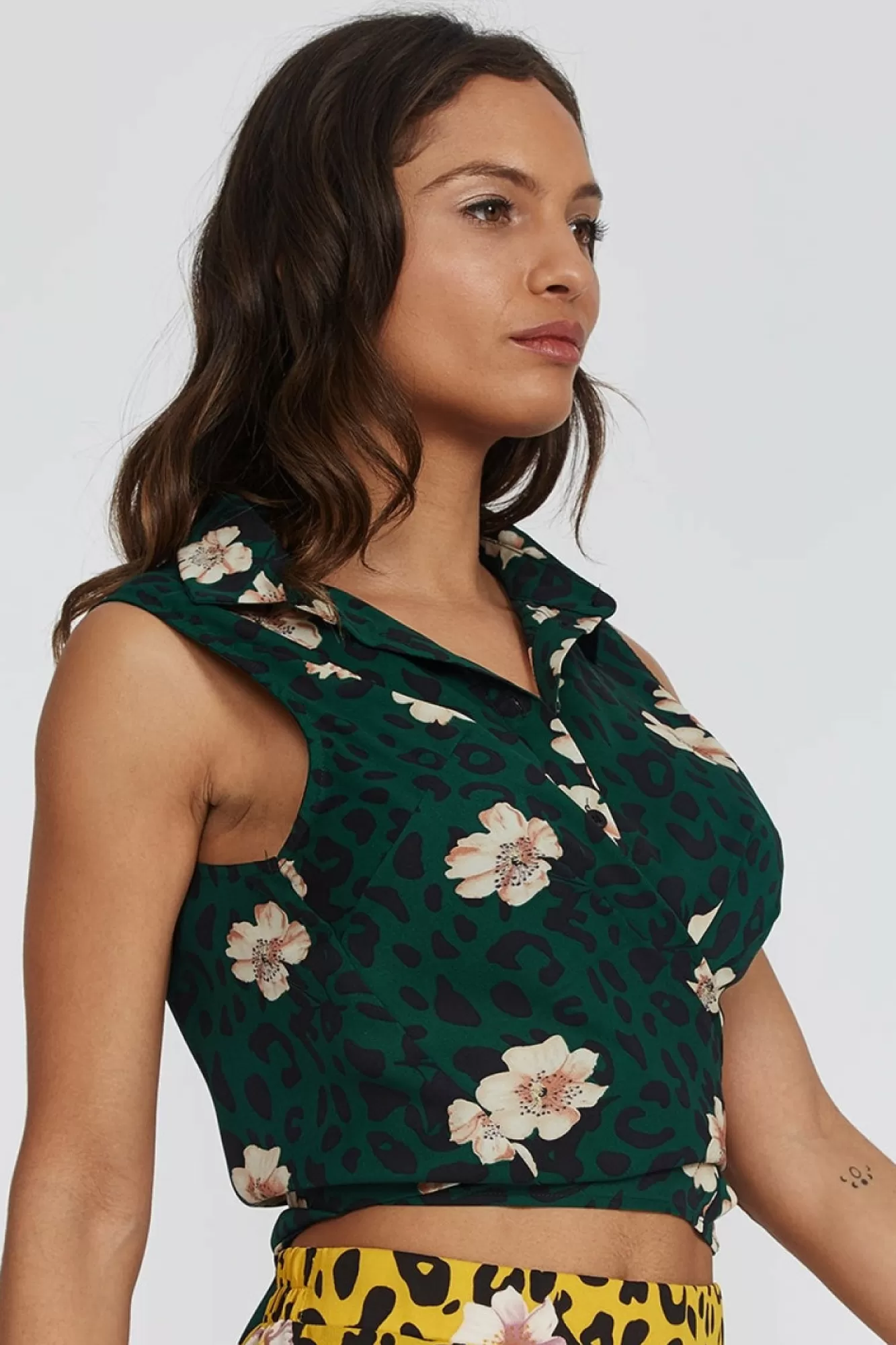 Blouses^Liquorish Shirt Tie Front In Leopard And Floral Print Green