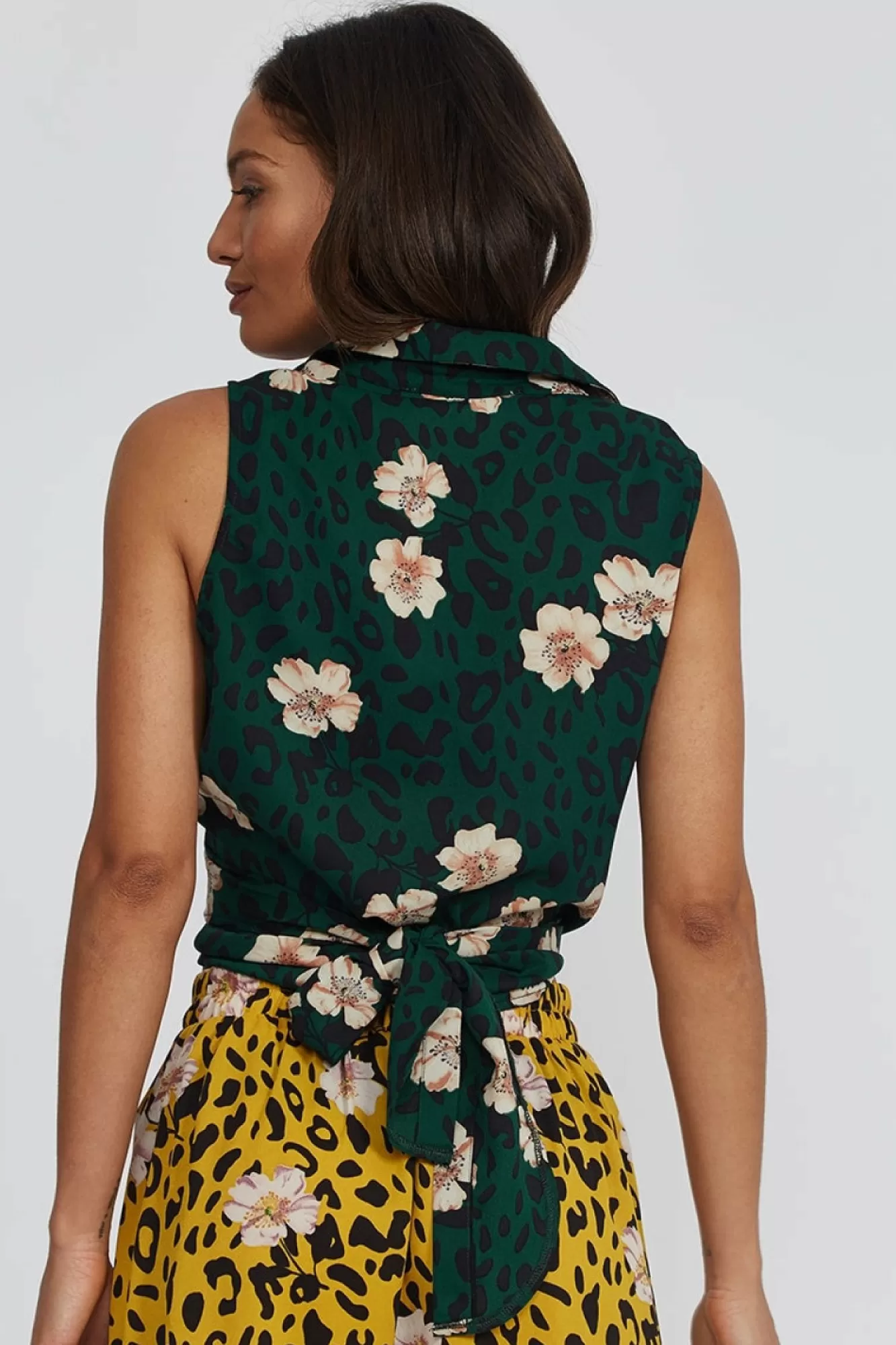 Blouses^Liquorish Shirt Tie Front In Leopard And Floral Print Green