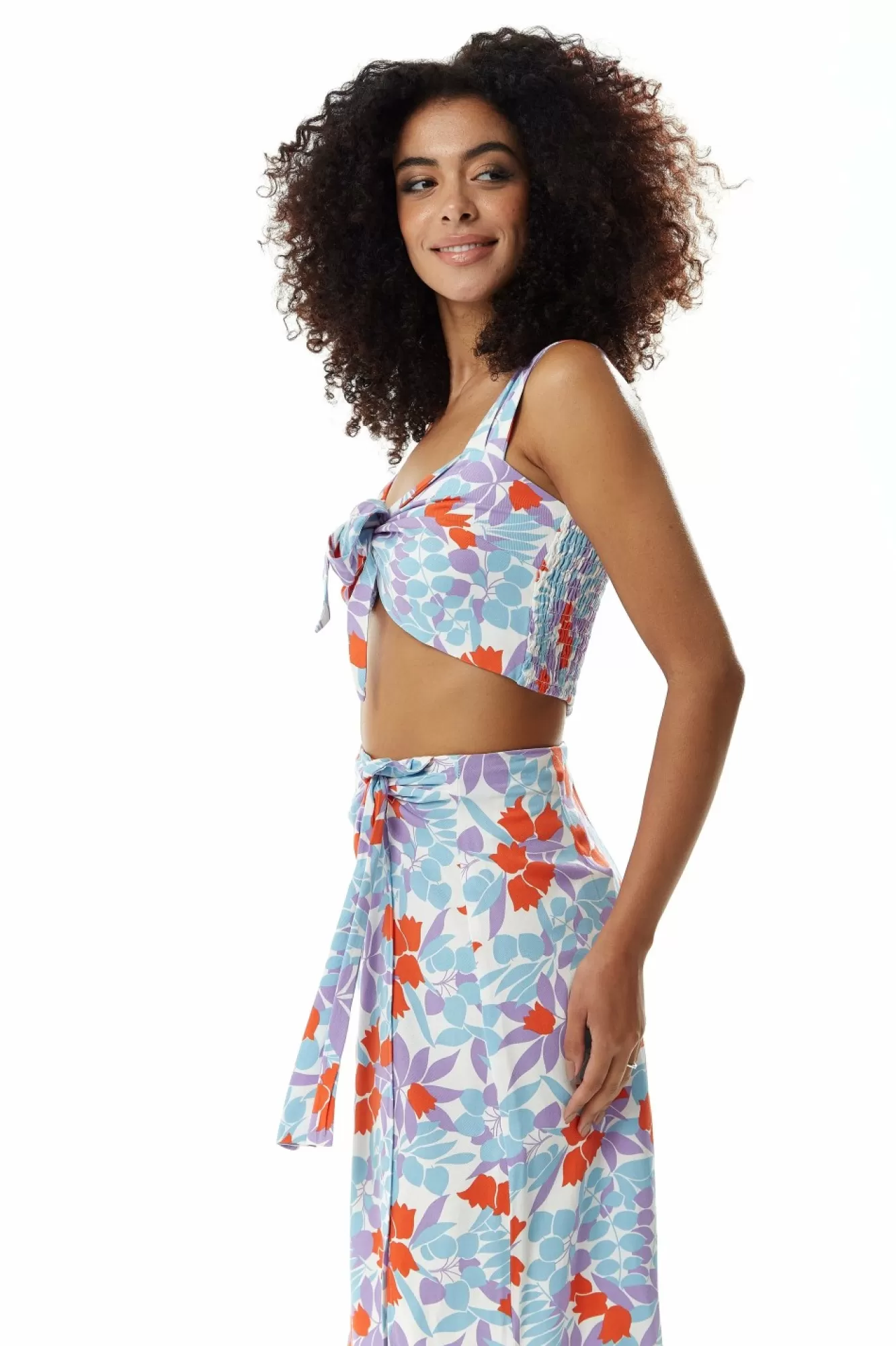 Crop Tops^Liquorish Tie Front Floral Print Crop Top In Blue And Red Bluered